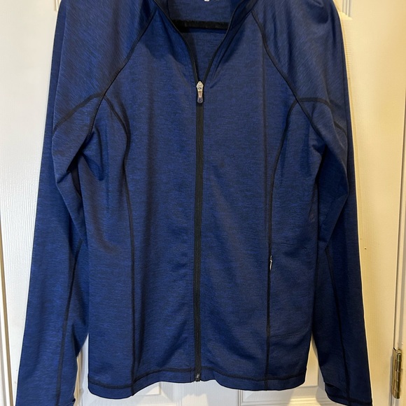 Tek Gear jacket with Dry Tek technology. Size is large. - Picture 2 of 8